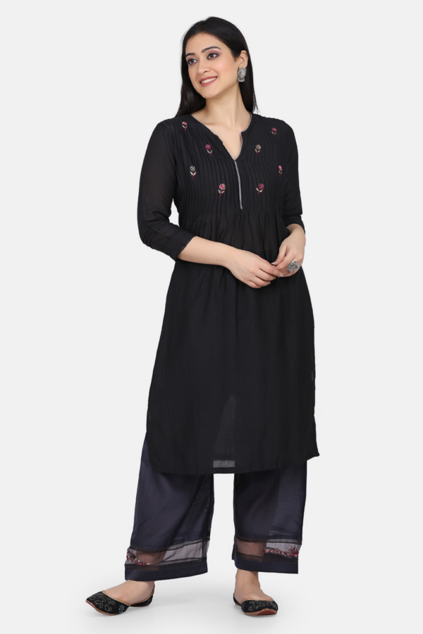 Kurta With Delicately Hand Embroidered Yoke And Contrast Neck Piping