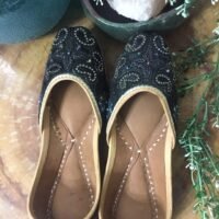 HAND EMBROIDERED JUTI/ MOJRI