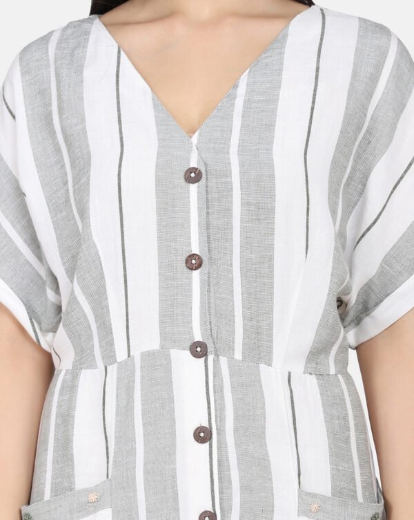 IMG_9930 White And Green Yarn Dyed Dress With Wooden Buttons And Floral Hand Embroidery On Pockets