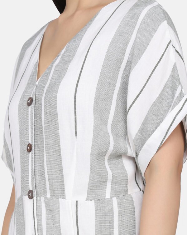 IMG_9931 White And Green Yarn Dyed Dress With Wooden Buttons And Floral Hand Embroidery On Pockets