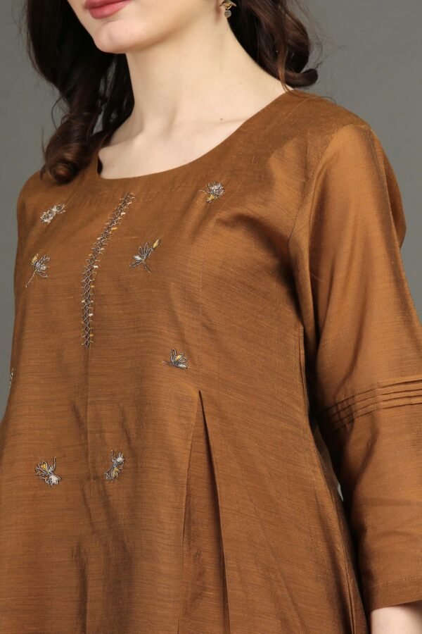 IMG_0909 Golden Chanderi Hand Embroidered Kurta