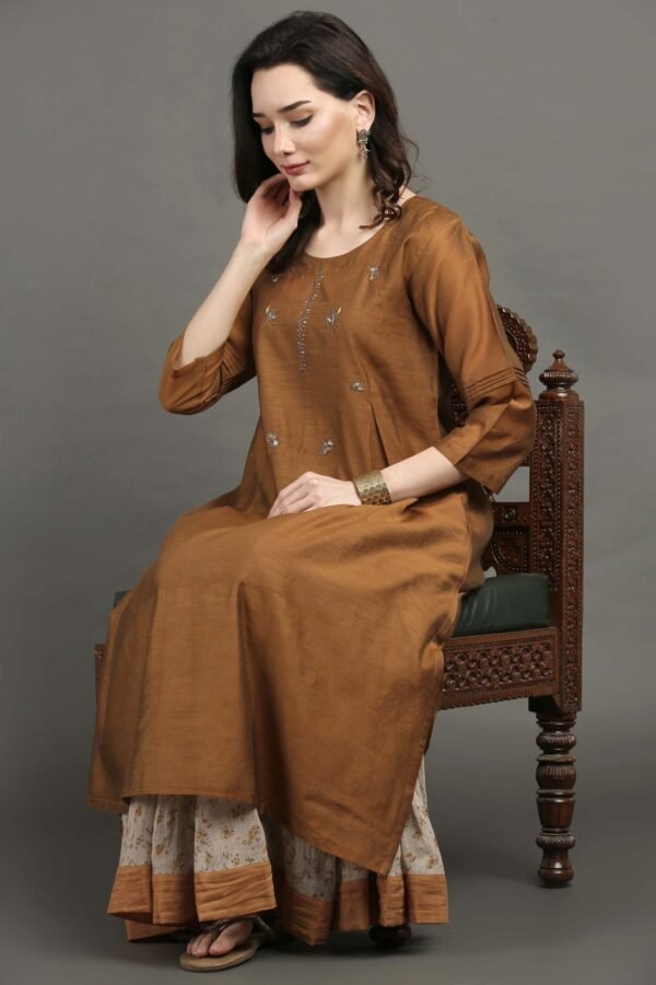 IMG_0911 Golden Chanderi Hand Embroidered Kurta