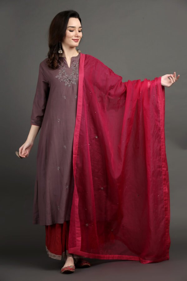 IMG_0955 Delicate Zardozi Hand Embroidered Cotton Silk Lilac A Line Kurta With Gold Tissue Border Crinkled Mul Skirt And Dupatta (Set Of 3)