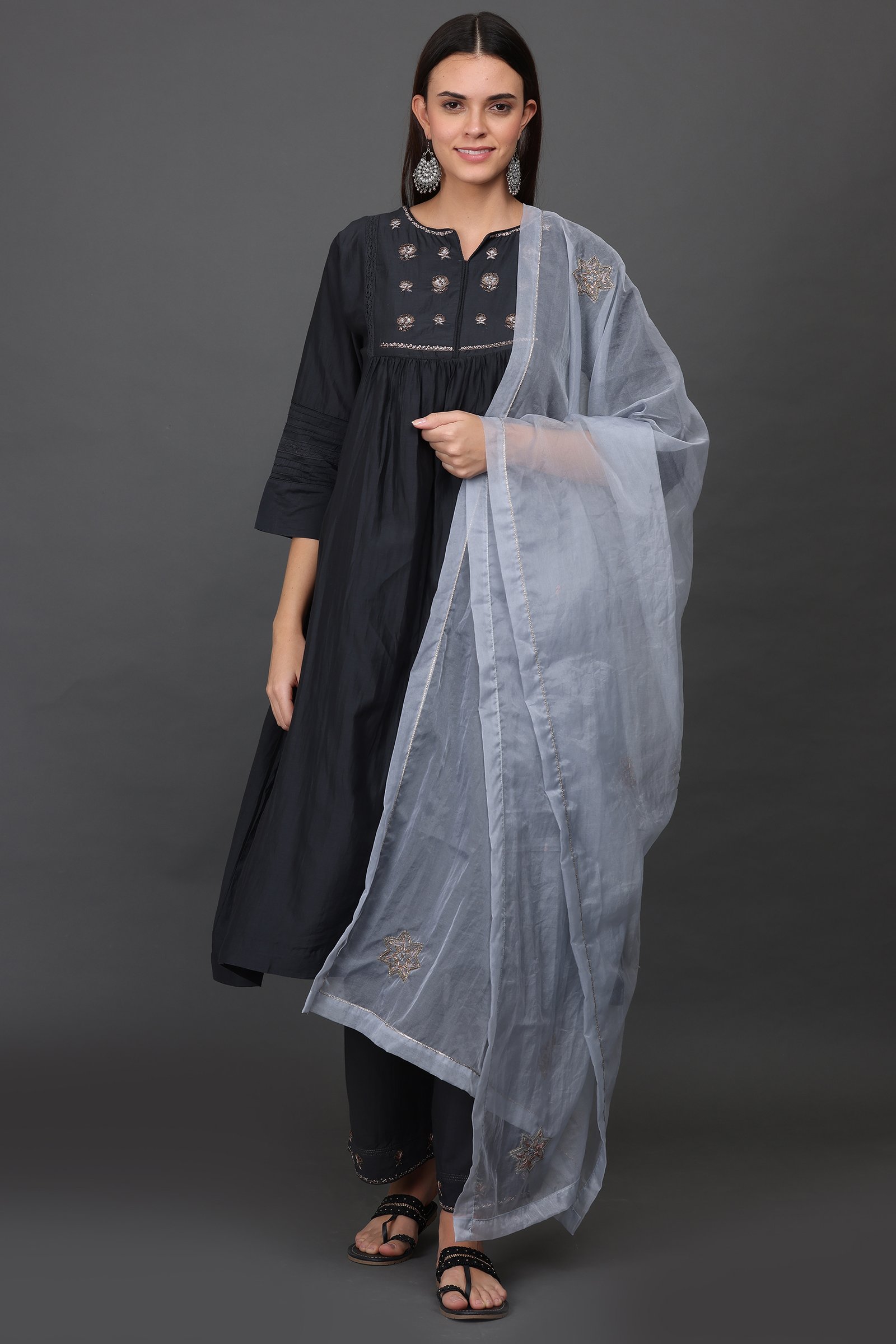 hand embroidered KURTA, PANTS, DUPATTA WITH ZARI DETAILING SETof3