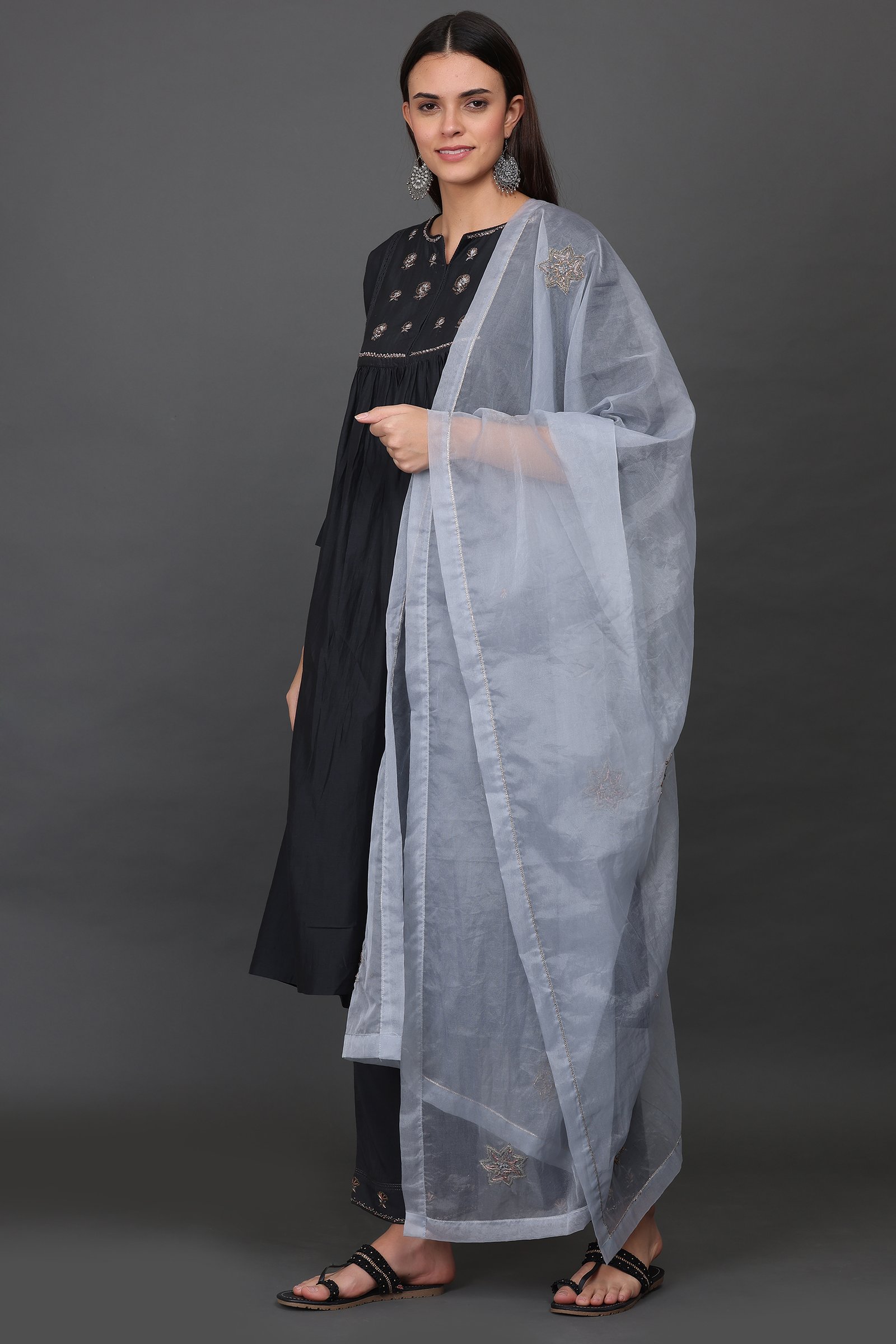 ORGANZA hand embroidered DUPATTA WITH ZARI DETAILING