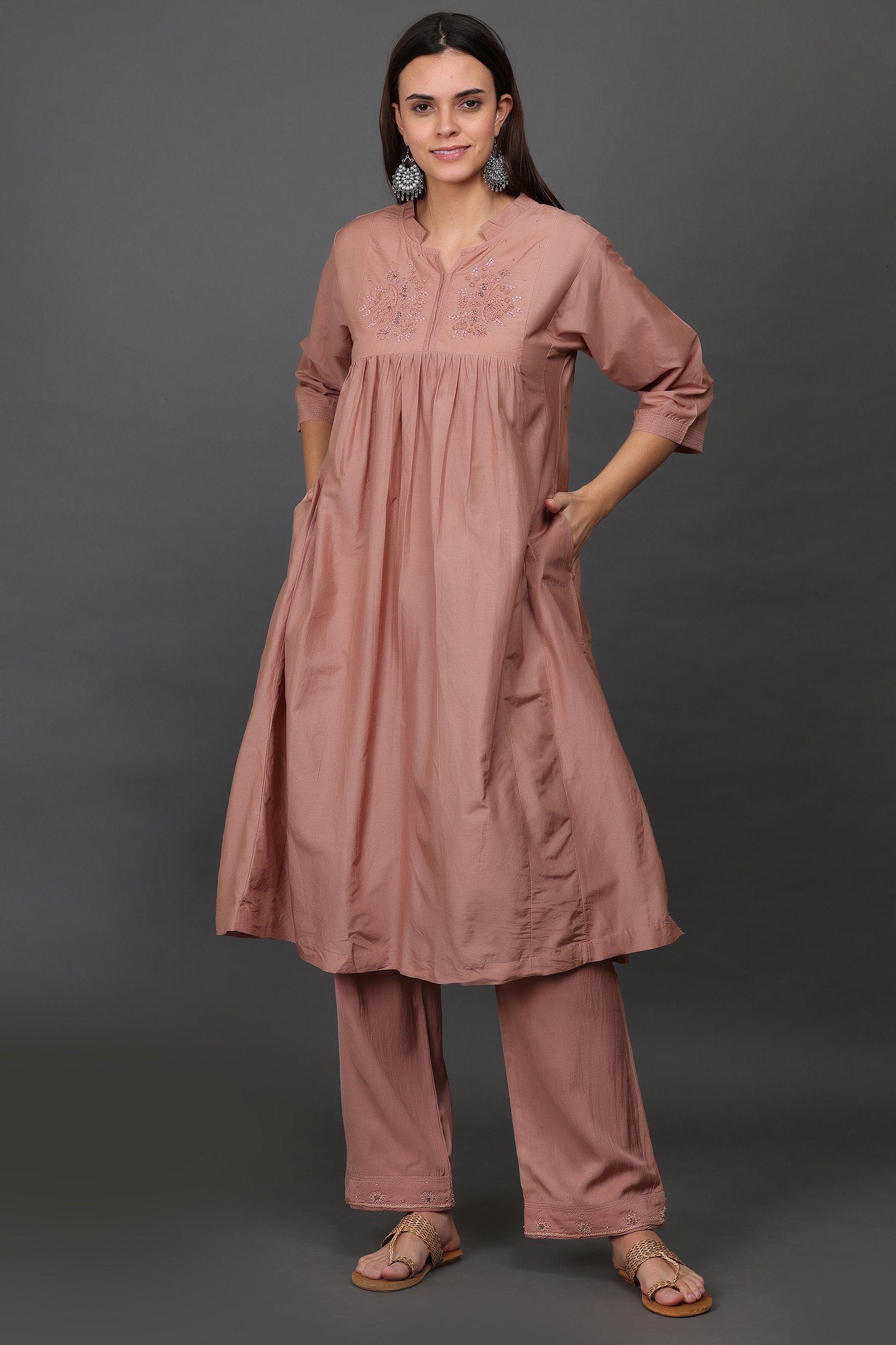 0G3A9478 SILK HAND ZARDOZI HAND EMBROIDERED KURTA WITH POCKETS