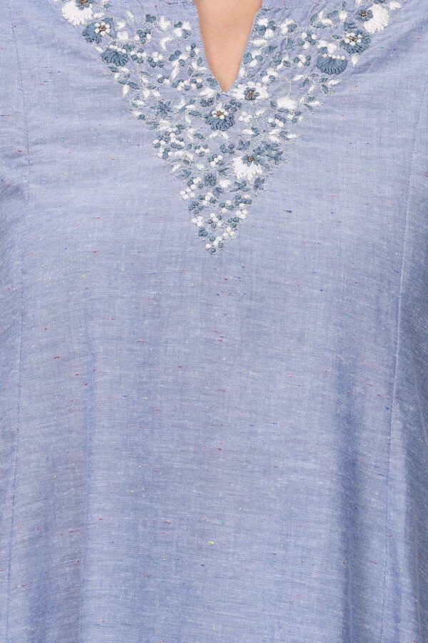 0G3A9582 V NECK DELICATE ZARDOZI HAND EMBROIDERED A LINE COTTON CHAMBREY KURTA & PANT (Set of 2)