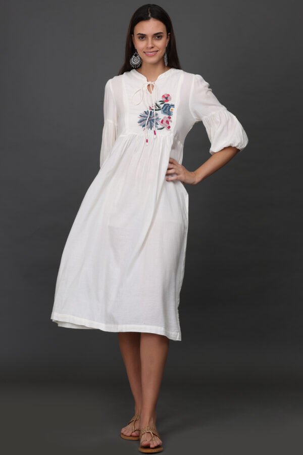 0G3A9617 TWILL HAND EMBROIDERED CHECKERED DRESS