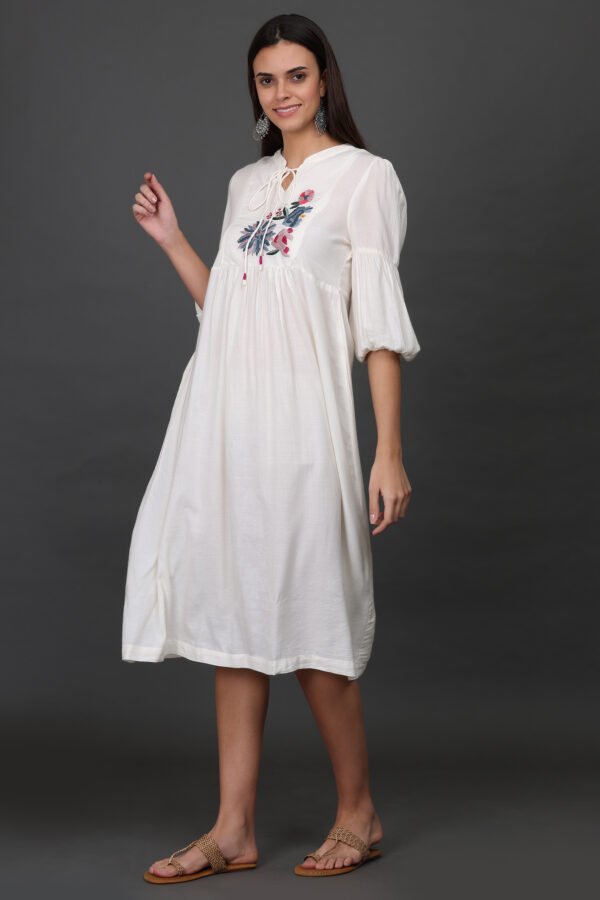 0G3A9619 TWILL HAND EMBROIDERED CHECKERED DRESS