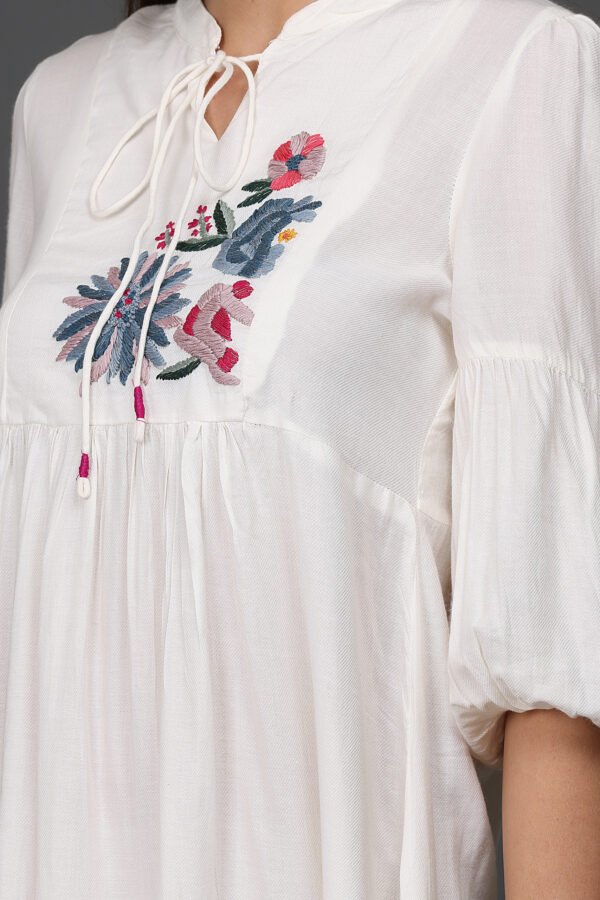 0G3A9621 TWILL HAND EMBROIDERED CHECKERED DRESS