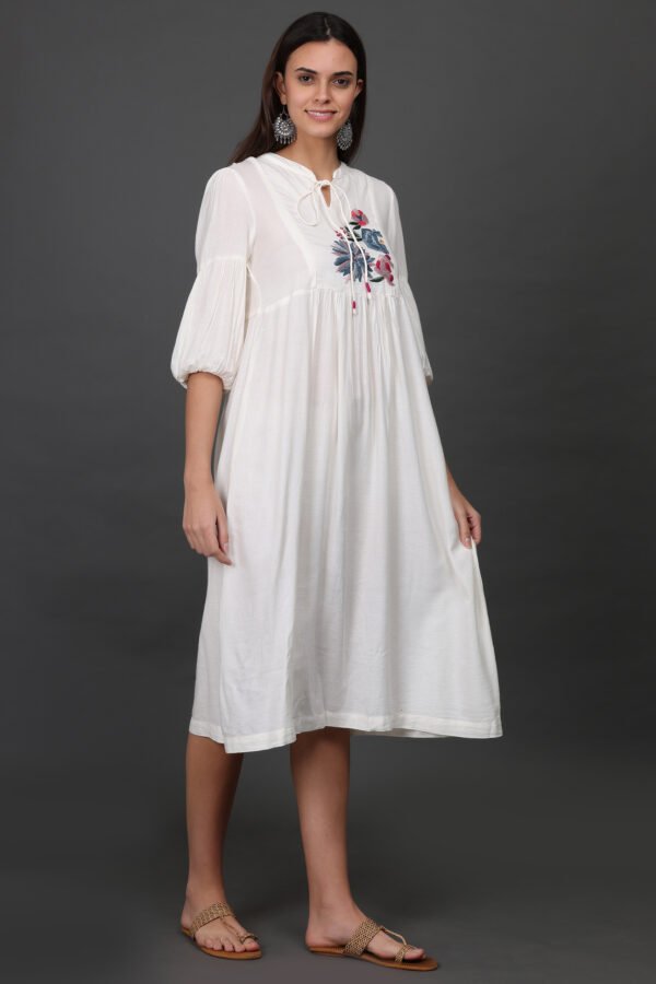 0G3A9622 TWILL HAND EMBROIDERED CHECKERED DRESS