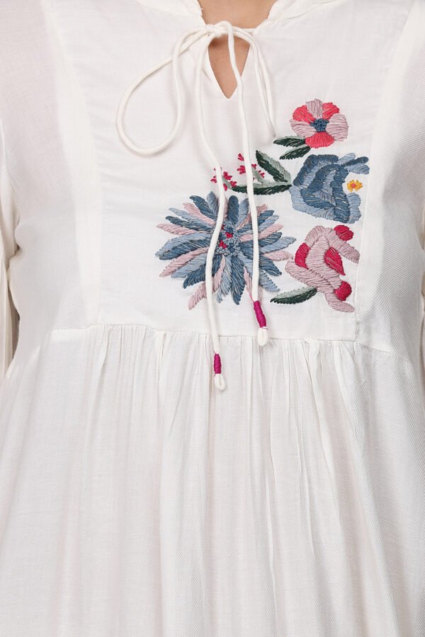 0G3A9625 TWILL HAND EMBROIDERED CHECKERED DRESS